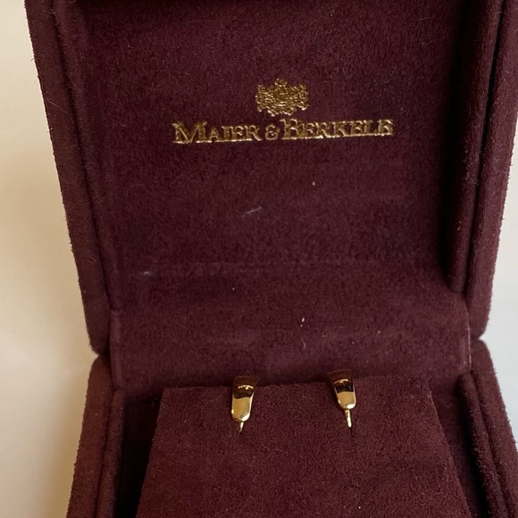 NWOT new Gold Huggies, 14K Gold Earrings w/ Peridot. Can be worn 2 ways. - Picture 9 of 13